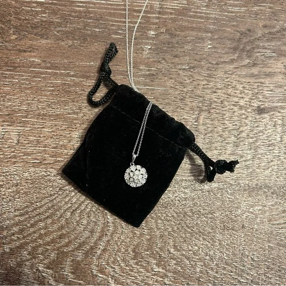 New Diamond Flower Burst Cluster Pendant Necklace 1/10 CT Sterling Silver 18” - Picture 3 of 9